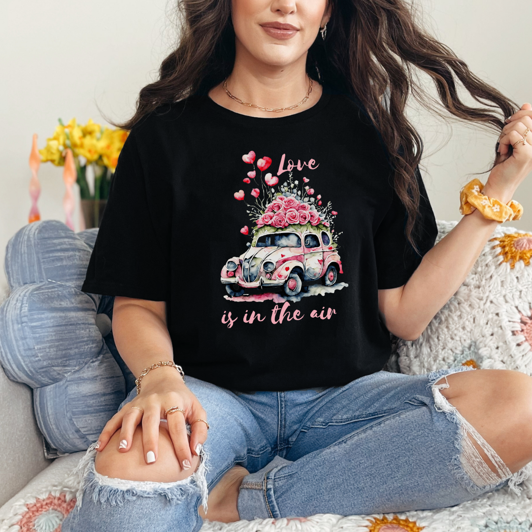 T-shirt St-Valentin L'amour est dans l'air, chemise st-valentin, cadeau pour elle,