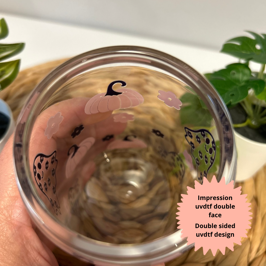 Verre à café glacé avec mignons fantômes au design floralVerre à café fantômes floral, Tasse en verre fantômes d'Halloween, Gobelet marguerite et fantôme