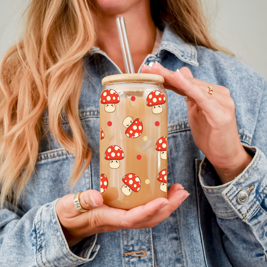 Verre à café glacé avec motif champignons
