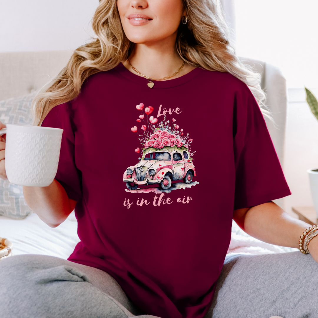T-shirt St-Valentin L'amour est dans l'air, chemise st-valentin, cadeau pour elle,