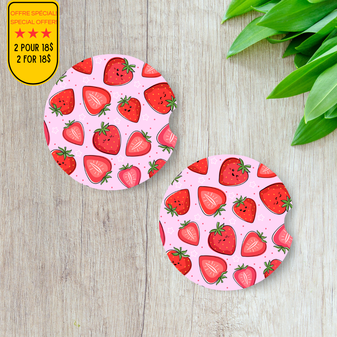 Offre spéciale sur les sous-verres de voiture motif fraises, ensemble de deux pour 18$.