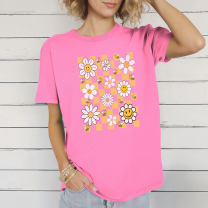 Retro Daisies & Bees T-Shirt – Vintage Inspired