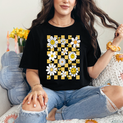 Retro Daisies & Bees T-Shirt – Vintage Inspired