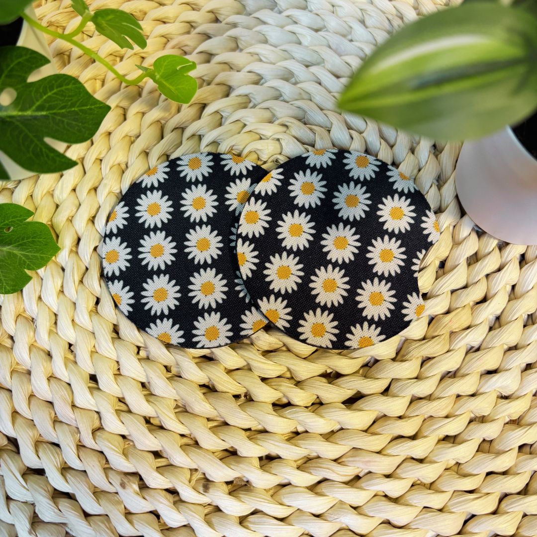 Car Coaster Duo - White Daisy Pattern