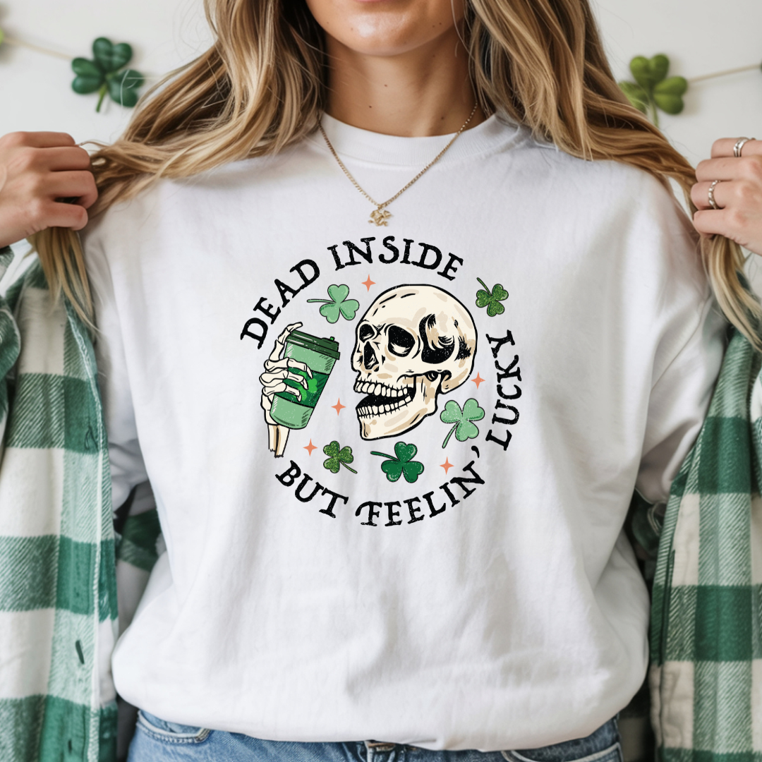 T-shirt Gildan blanc design St-Patrick et phrase humoristique Feelin' Lucky 