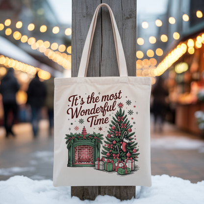Tote Bag de 15 x 16 pouces, naturel avec  Design vintage de Noël avec cheminée, sapin décoré et ambiance chaleureuse des Fêtes. 