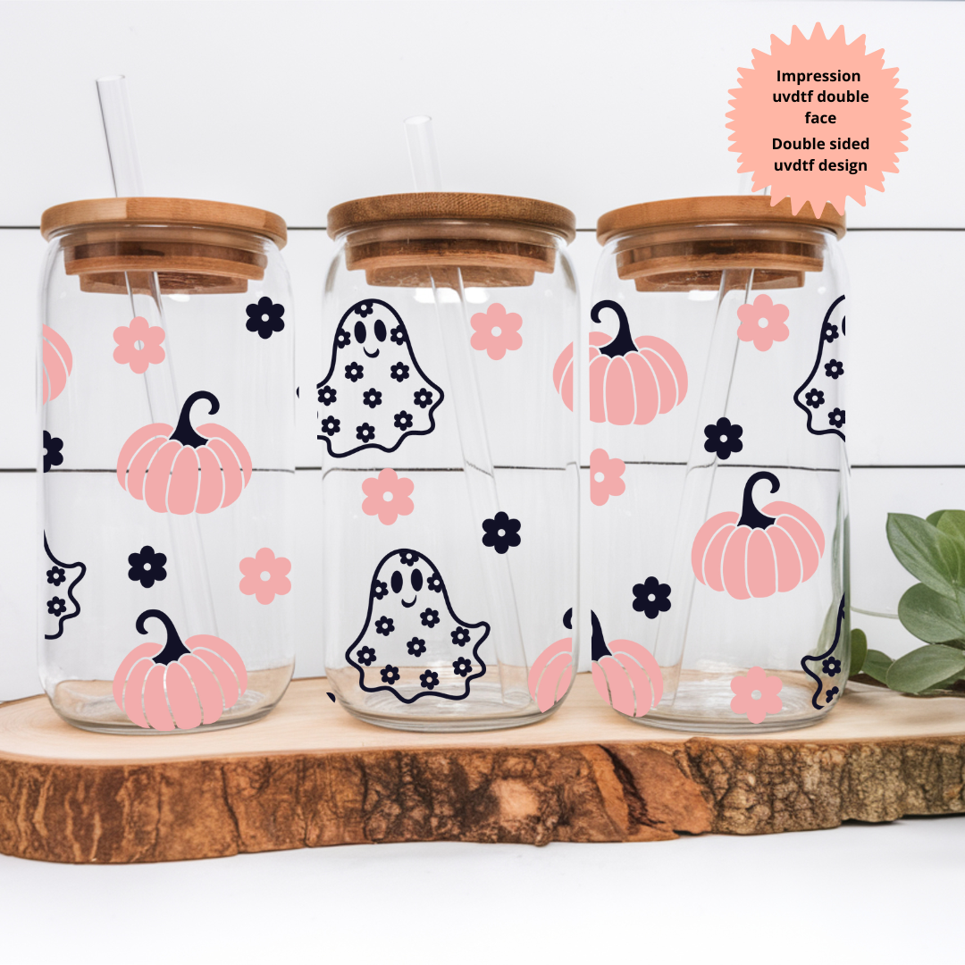 Verre à café glacé 16 oz avec motifs de fantômes floraux et marguerites, incluant couvercle en bambou.